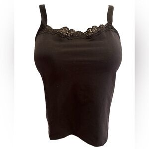 NWOT BALI 40D BLACK CAMISOLE W LACE TRIM TOP MINIMALIST INTEGRATED BRA SHAPEWEAR